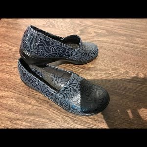 Women’s shoes brand new never worn
